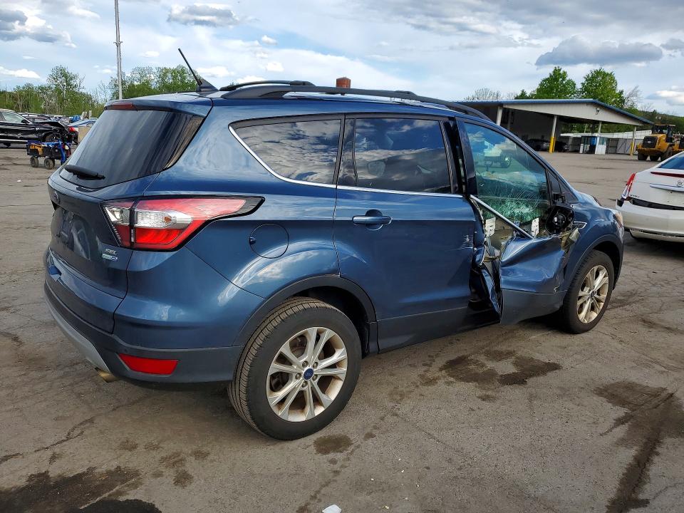 53040616 :رقم المزاد ، 1FMCU9HDXJUB01811 vin ، 2018 Ford Escape مزاد بيع