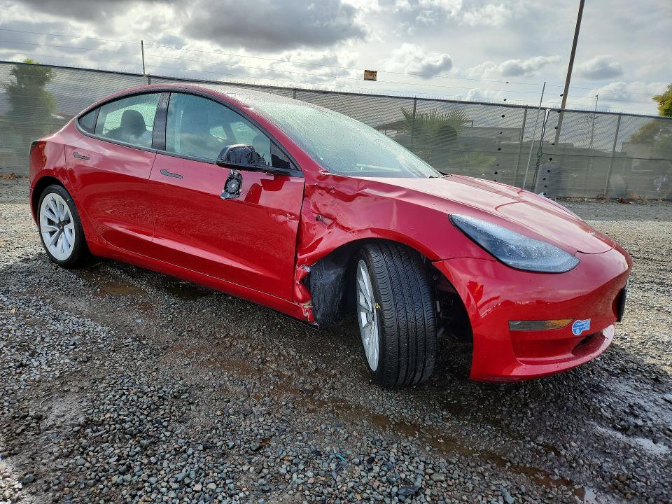 52195596 :رقم المزاد ، 5YJ3E1EAXMF996162 vin ، 2021 Tesla Model 3 مزاد بيع