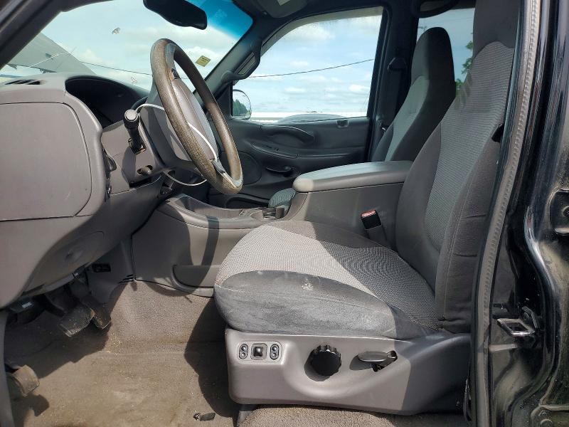 52733596 :رقم المزاد ، 1FMRU15W61LA68037 vin ، 2001 Ford Expedition مزاد بيع