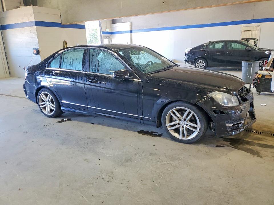 Продажа на аукционе авто 2012 Mercedes-benz C, vin: WDDGF8BB4CR228888, номер лота: 52625496