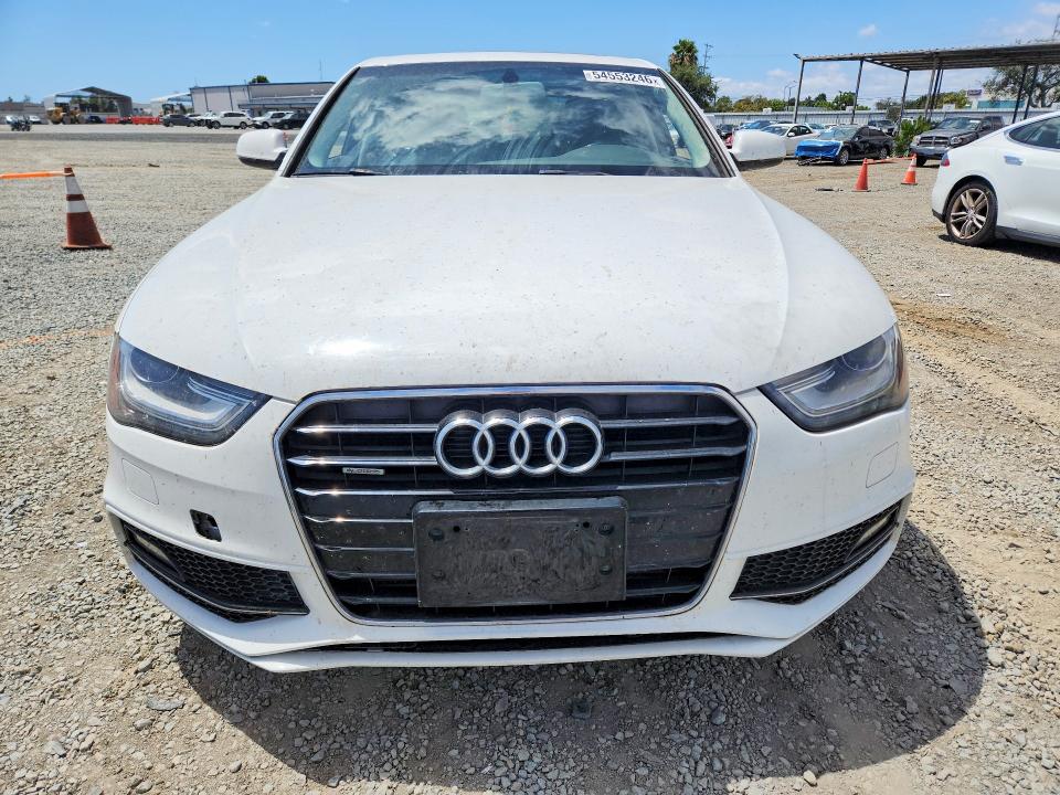 54553246 :رقم المزاد ، WAUBFAFL5FN034183 vin ، 2015 Audi A4 مزاد بيع