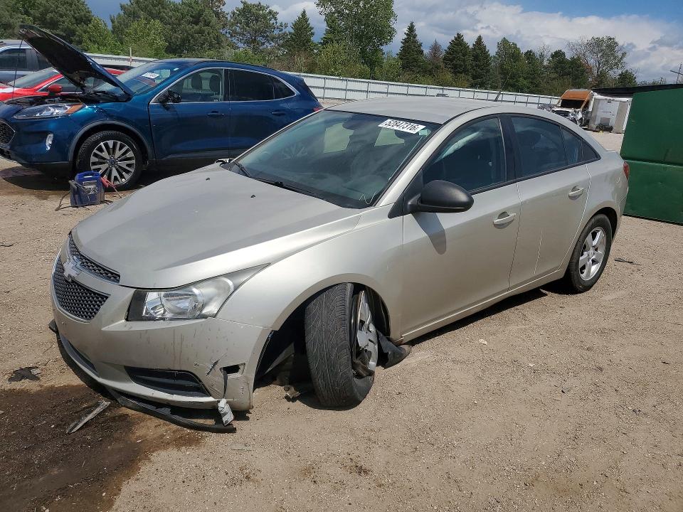 52847316 :رقم المزاد ، 1G1PA5SH7D7228577 vin ، 2013 Chevrolet Cruze مزاد بيع