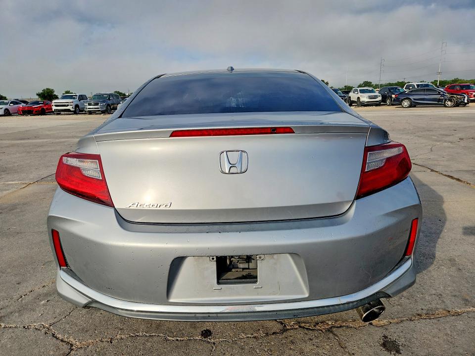 53243086 :رقم المزاد ، 1HGCT1B70HA006246 vin ، 2017 Honda Accord مزاد بيع