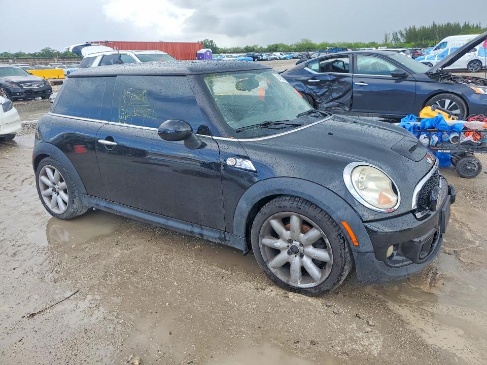 2011 Mini Cooper მანქანა იყიდება აუქციონზე, vin: WMWSV3C58BTY20523, აუქციონის ნომერი: 54132756