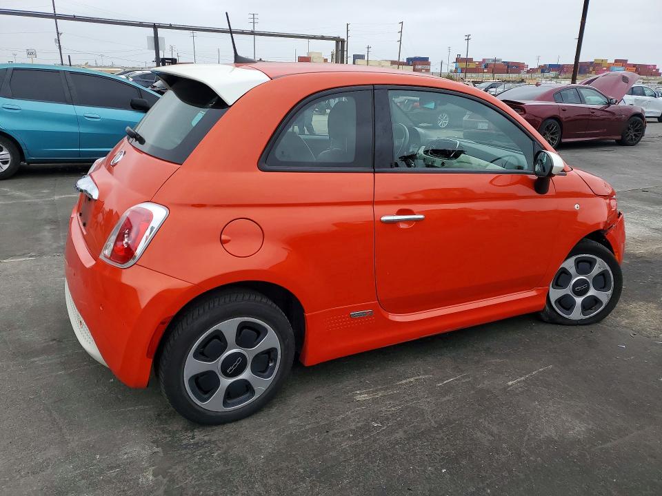 53094986 :رقم المزاد ، 3C3CFFGEXHT600639 vin ، 2017 Fiat 500 مزاد بيع