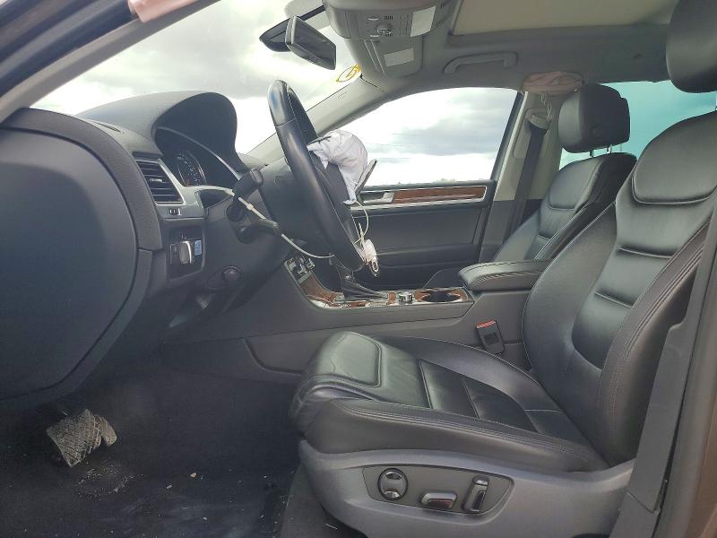 51812266 :رقم المزاد ، WVGEP9BP4ED011014 vin ، 2014 Volkswagen Touareg مزاد بيع