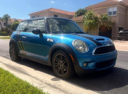 2010 Mini Cooper მანქანა იყიდება აუქციონზე, vin: WMWMF7C52ATZ69697, აუქციონის ნომერი: 53100916
