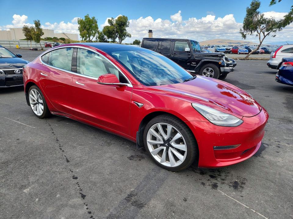 Продаж на аукціоні авто 2018 Tesla Model 3, vin: 5YJ3E1EB2JF097588, номер лоту: 55064376