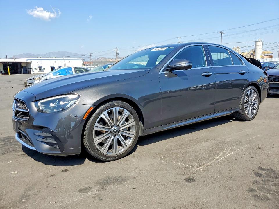 54278656 :رقم المزاد ، W1KZF8DB6NB091406 vin ، 2022 Mercedes-benz E مزاد بيع