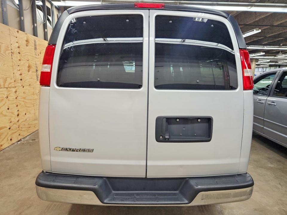 Продаж на аукціоні авто 2021 Chevrolet Express G2500, vin: 1GAWGFFPXM1226374, номер лоту: 54262276