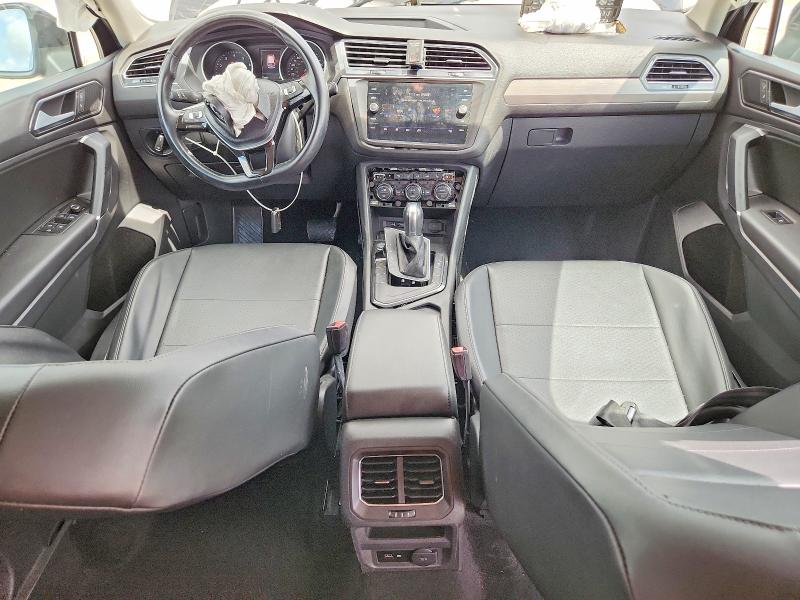 52355486 :رقم المزاد ، 3VV3B7AX4JM210161 vin ، 2018 Volkswagen Tiguan مزاد بيع