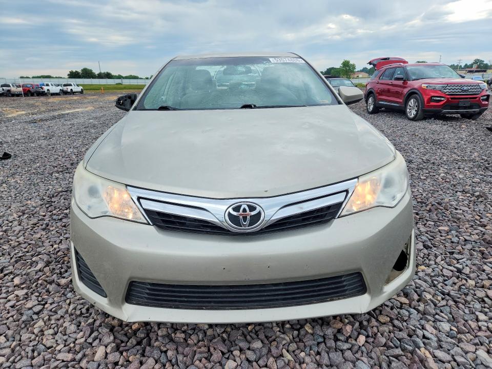 53574806 :رقم المزاد ، 4T4BF1FK2ER383642 vin ، 2014 Toyota Camry مزاد بيع