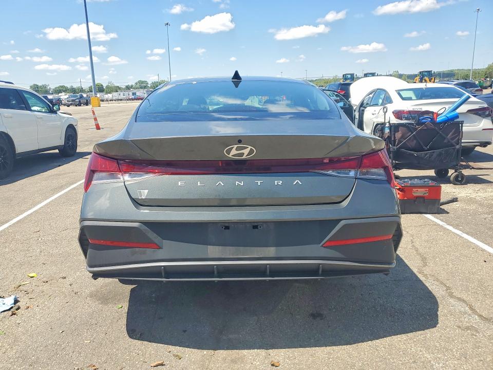 2024 Hyundai Elantra მანქანა იყიდება აუქციონზე, vin: KMHLM4DG2RU751263, აუქციონის ნომერი: 51768346