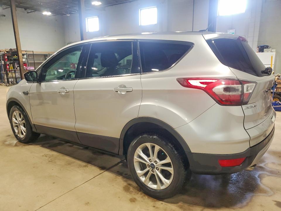 2017 Ford Escape მანქანა იყიდება აუქციონზე, vin: 1FMCU0GD9HUA00962, აუქციონის ნომერი: 52667596