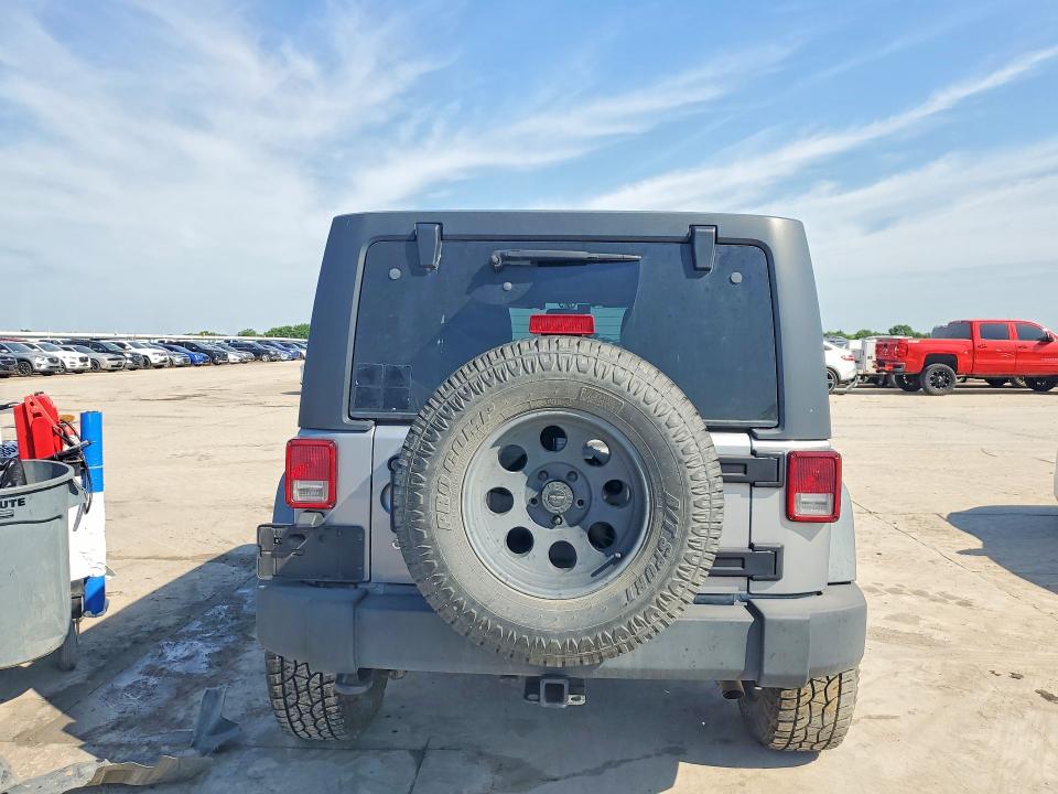 2014 Jeep Wrangler Unlimited მანქანა იყიდება აუქციონზე, vin: 1C4BJWDG1EL127345, აუქციონის ნომერი: 55491996