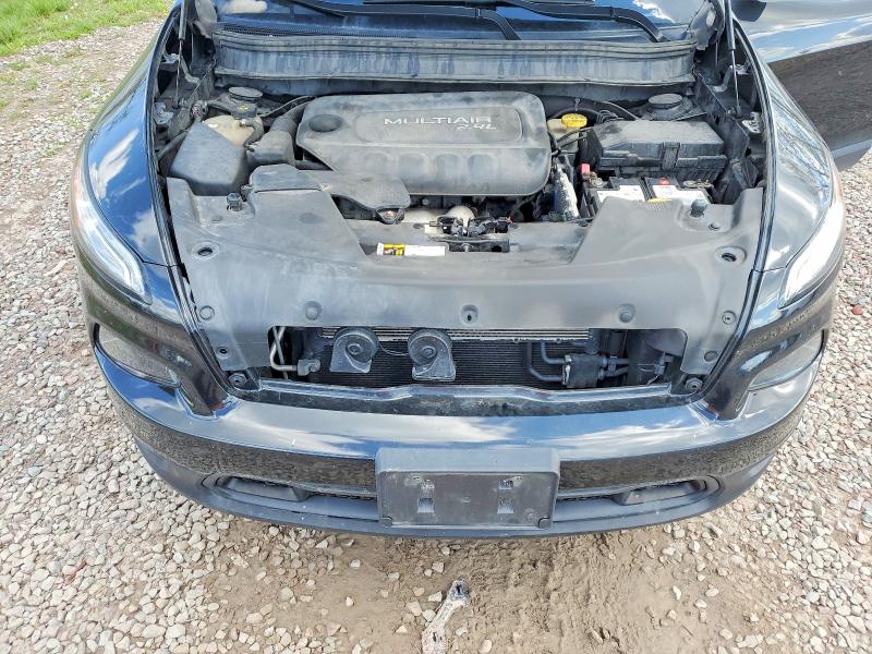 Продажа на аукционе авто 2015 Jeep Cherokee, vin: 1C4PJMCB5FW665675, номер лота: 52719436