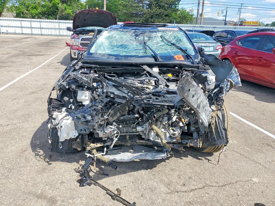 52802296 :رقم المزاد ، JM1BPACM4S1760972 vin ، 2025 Mazda 3 مزاد بيع