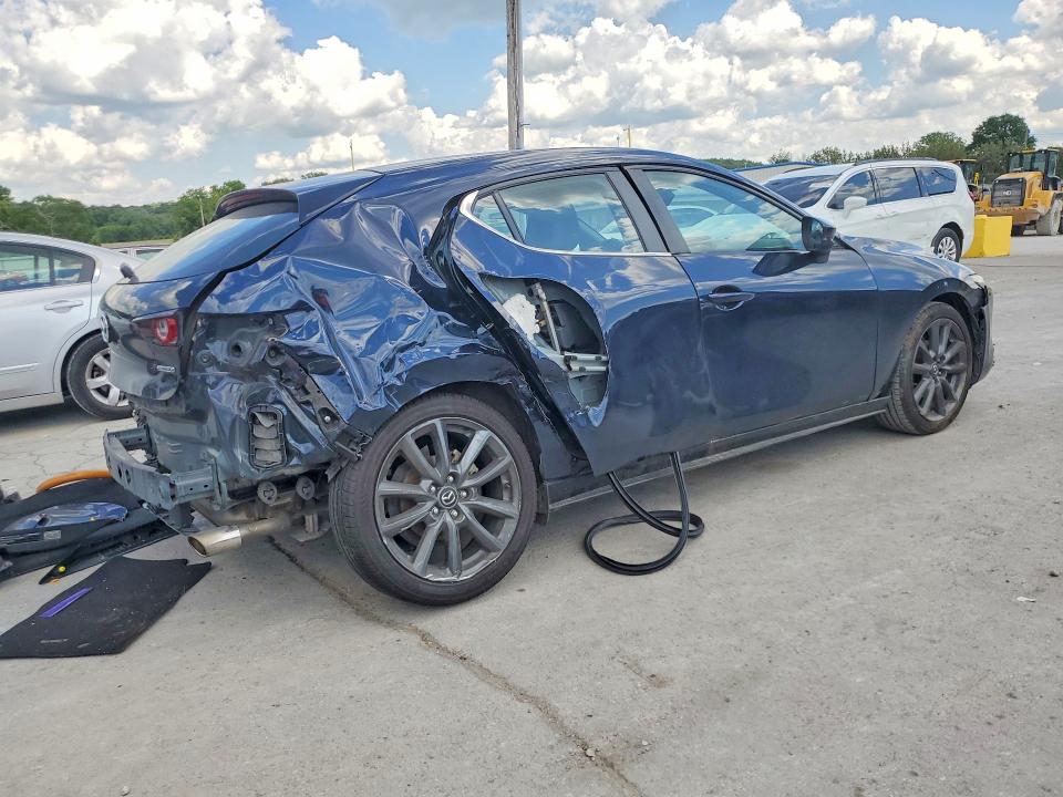 Продажа на аукционе авто 2022 Mazda 3, vin: JM1BPAKLXN1510018, номер лота: 53257636