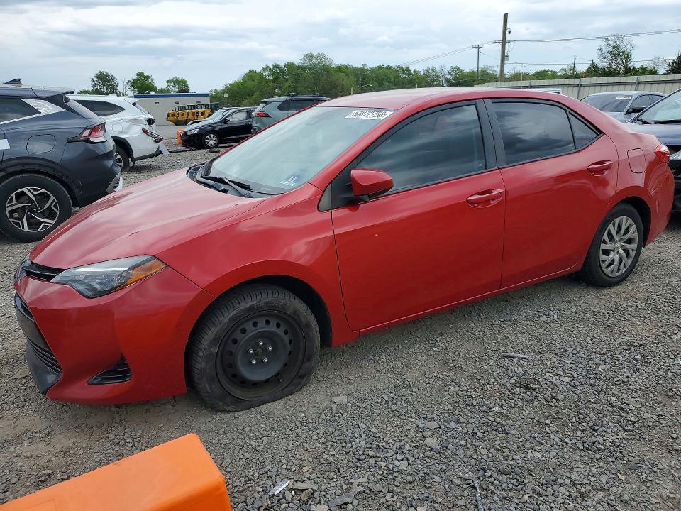 53072756 :رقم المزاد ، 5YFBURHE7HP702416 vin ، 2017 Toyota Corolla مزاد بيع