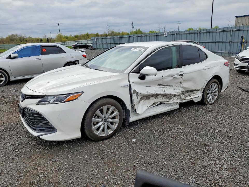 53547016 :رقم المزاد ، 4T1B31HK2JU508116 vin ، 2018 Toyota Camry Le Hybrid 4dr مزاد بيع