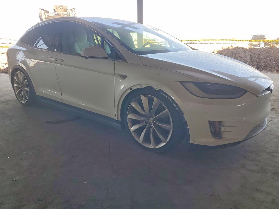 2016 Tesla Model X მანქანა იყიდება აუქციონზე, vin: 5YJXCAE46GFF00055, აუქციონის ნომერი: 52561146