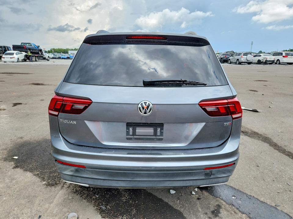 Продажа на аукционе авто 2018 Volkswagen Tiguan, vin: 3VV1B7AX2JM065855, номер лота: 55410016