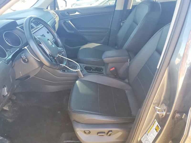 53418116 :رقم المزاد ، 3VV2B7AX2JM165183 vin ، 2018 Volkswagen Tiguan مزاد بيع