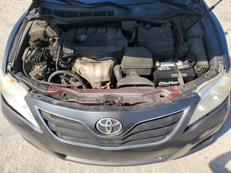 52361196 :رقم المزاد ، 4T1BF3EK3BU118988 vin ، 2011 Toyota Camry مزاد بيع