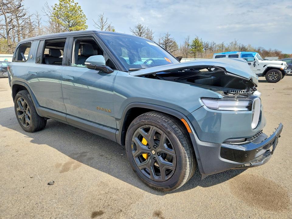 2025 Rivian R1s მანქანა იყიდება აუქციონზე, vin: 7PDSGCBP4SN065223, აუქციონის ნომერი: 52778116