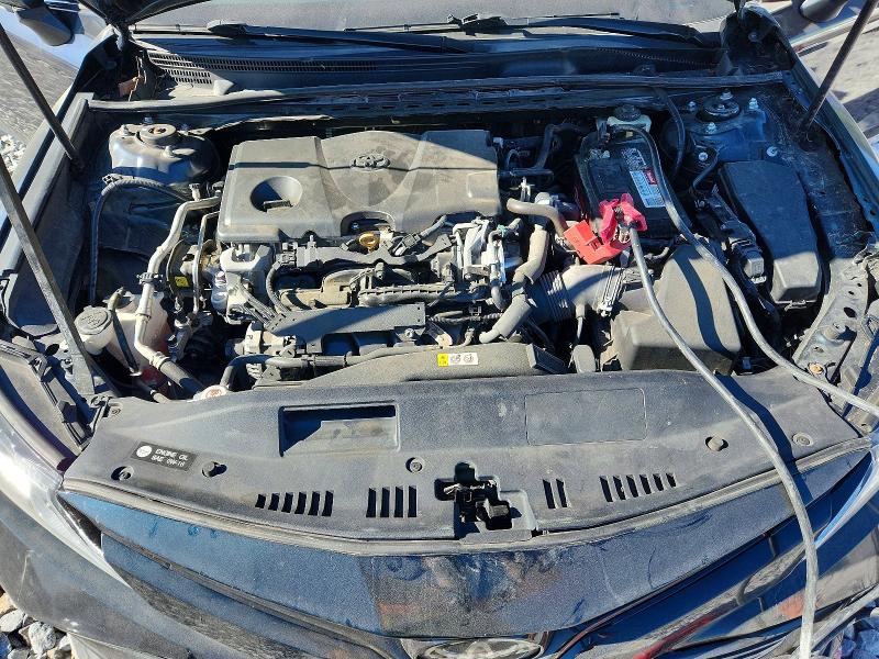 53505626 :رقم المزاد ، 4T1B11HK4JU598391 vin ، 2018 Toyota Camry مزاد بيع