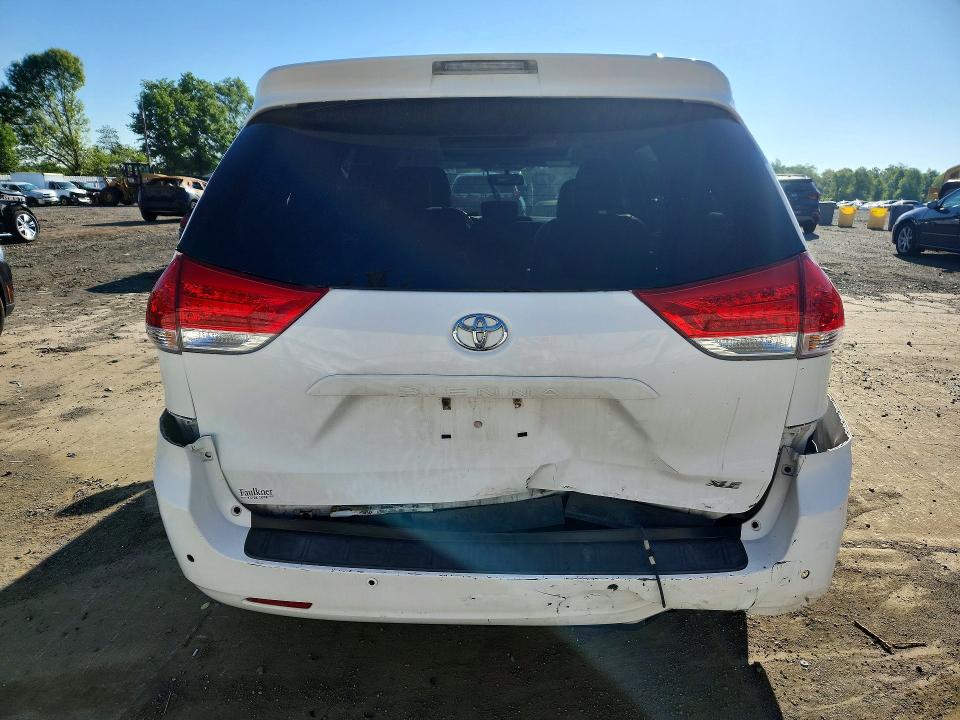 Продаж на аукціоні авто 2014 Toyota Sienna L, vin: 5TDYK3DC3ES500984, номер лоту: 53037866