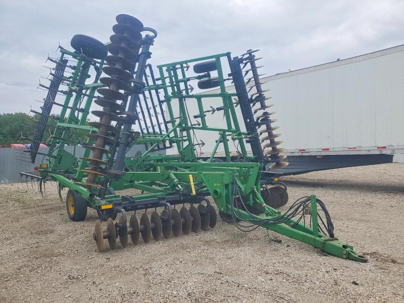 53033976 :رقم المزاد ، N00726X002875 vin ، 2004 John Deere 726 مزاد بيع