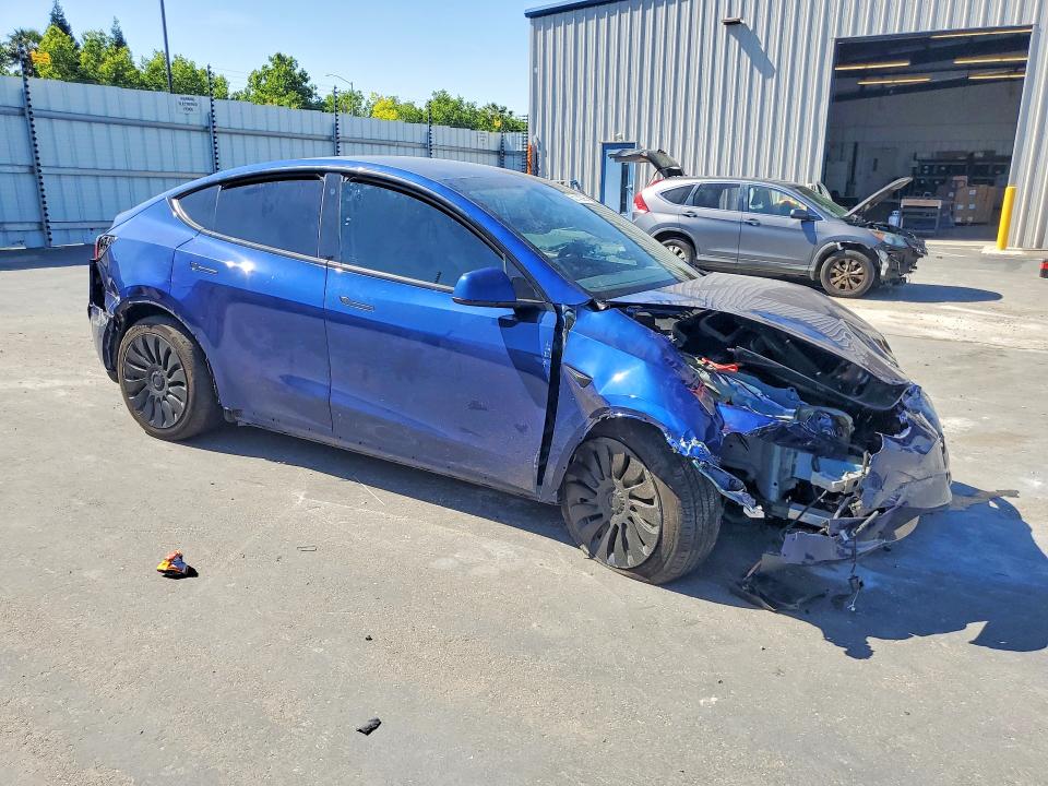 53140096 :رقم المزاد ، 5YJYGDEE9MF114886 vin ، 2021 Tesla Model Y مزاد بيع