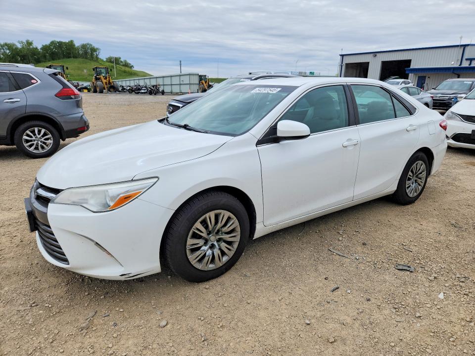 54297546 :رقم المزاد ، 4T1BF1FK8FU985425 vin ، 2015 Toyota Camry مزاد بيع