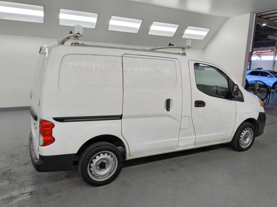 51063056 :رقم المزاد ، 3N6CM0KNXEK697751 vin ، 2014 Nissan Nv200 مزاد بيع