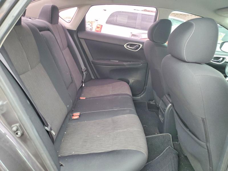 Продажа на аукционе авто 2015 Nissan Sentra, vin: 3N1AB7AP2FL688181, номер лота: 52160446