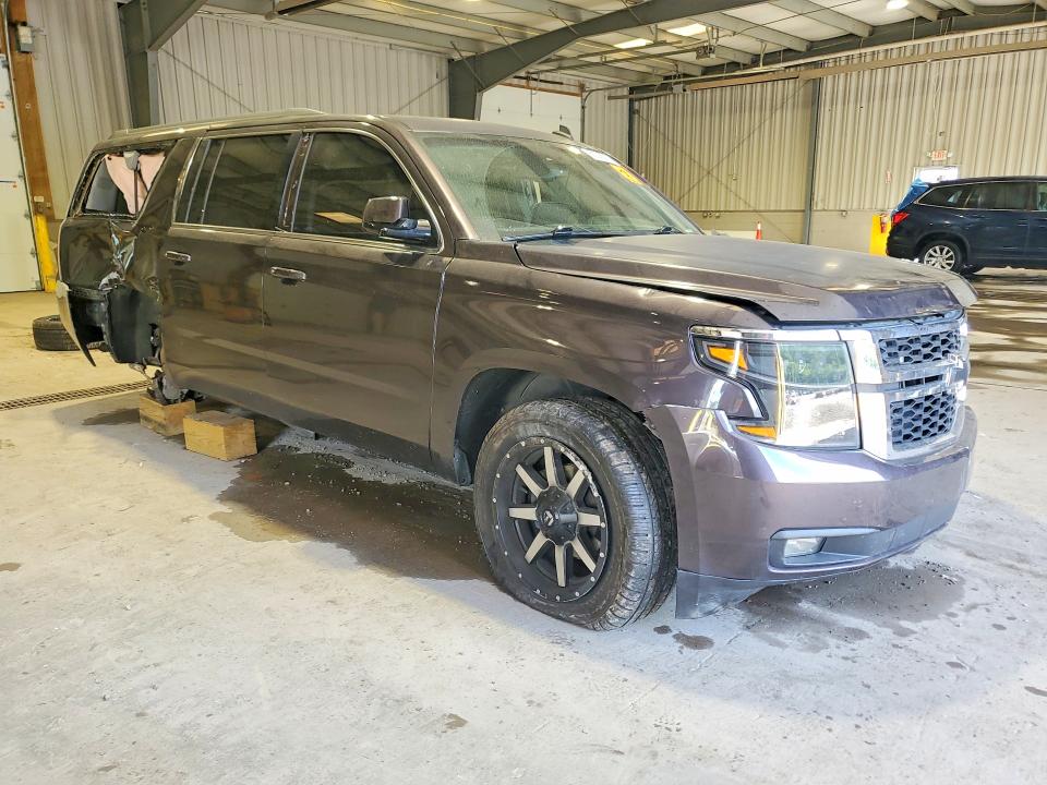 2015 Chevrolet Suburban მანქანა იყიდება აუქციონზე, vin: 1GNSKJKC7FR176801, აუქციონის ნომერი: 53743006