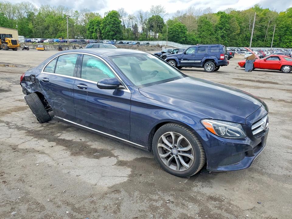 53785536 :رقم المزاد ، 55SWF4KB1HU196296 vin ، 2017 Mercedes-benz C مزاد بيع