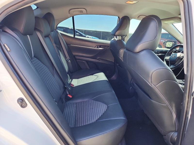 53197856 :رقم المزاد ، 4T1G11AKXMU545974 vin ، 2021 Toyota Camry مزاد بيع