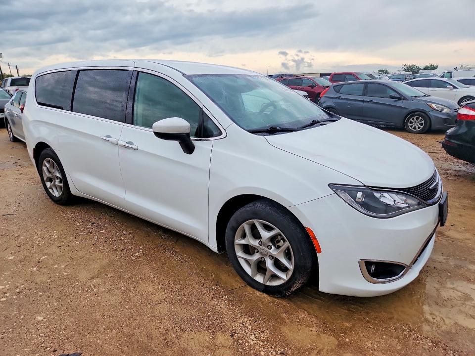53951886 :رقم المزاد ، 2C4RC1BG7HR844889 vin ، 2017 Chrysler Pacifica مزاد بيع