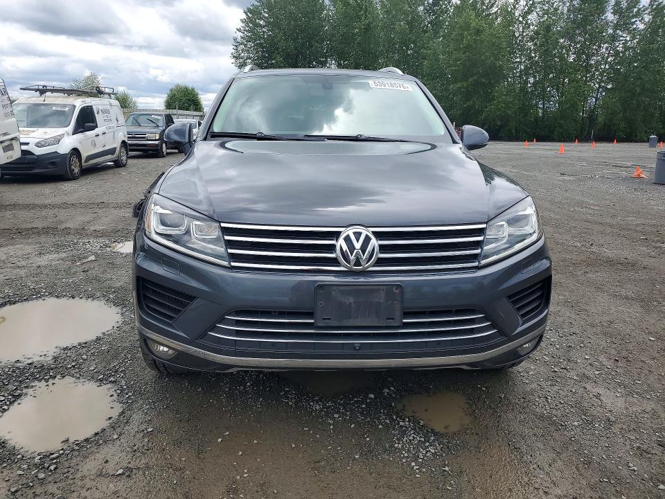 53918576 :رقم المزاد ، WVGEP9BP7FD003944 vin ، 2015 Volkswagen Touareg مزاد بيع