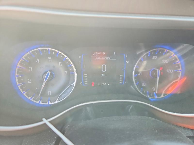 53303206 :رقم المزاد ، 2C4RC1DG0LR264714 vin ، 2020 Chrysler Voyager مزاد بيع