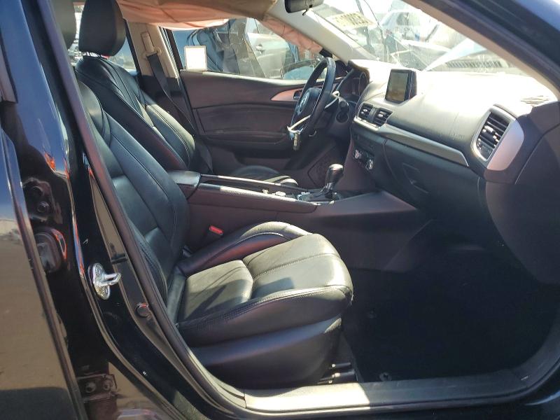 Продаж на аукціоні авто 2018 Mazda 3, vin: 3MZBN1V37JM201666, номер лоту: 52880176