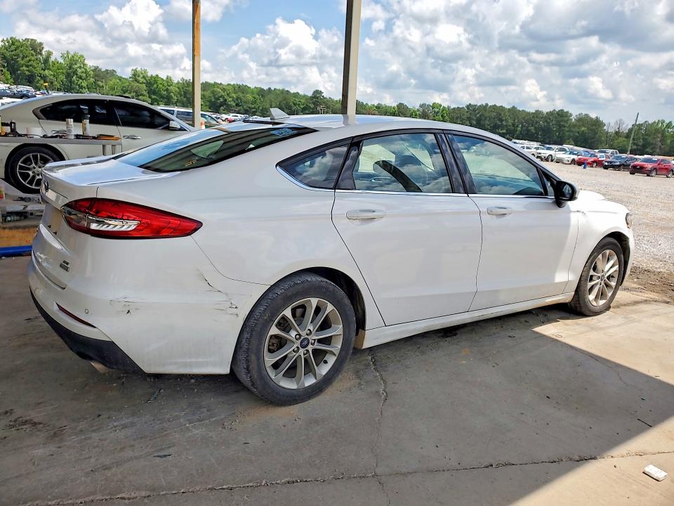 54121986 :رقم المزاد ، 3FA6P0HD7LR225930 vin ، 2020 Ford Fusion مزاد بيع