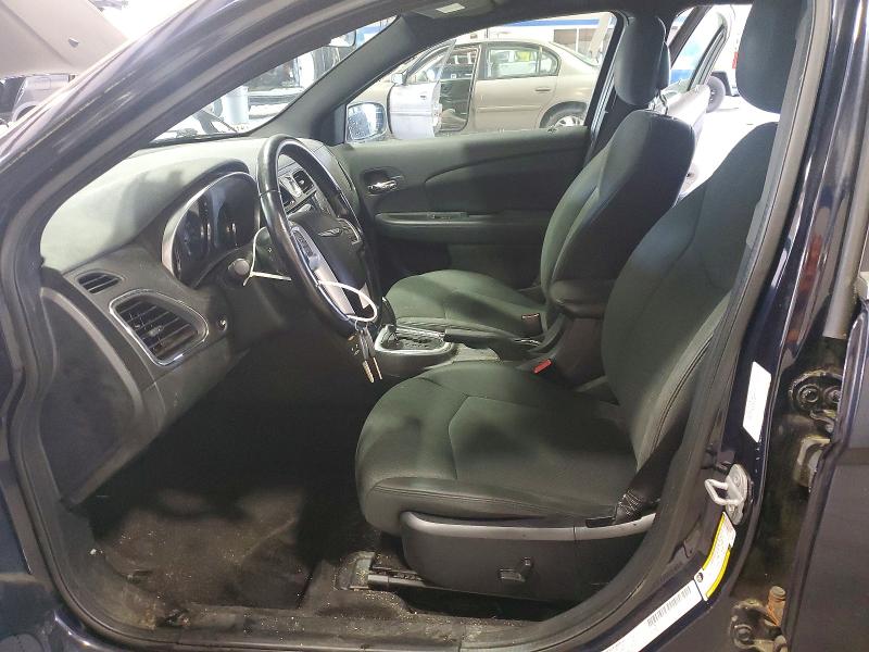 53568636 :رقم المزاد ، 1C3BC1FG2BN525419 vin ، 2011 Chrysler 200 مزاد بيع