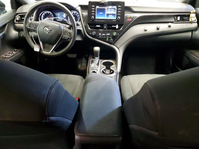 50165626 :رقم المزاد ، 4T1C11BKXNU060605 vin ، 2022 Toyota Camry مزاد بيع