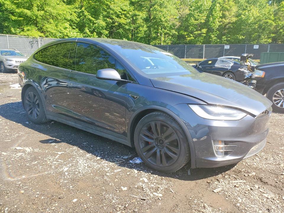 2016 Tesla Model X მანქანა იყიდება აუქციონზე, vin: 5YJXCBE25GF004214, აუქციონის ნომერი: 52894306