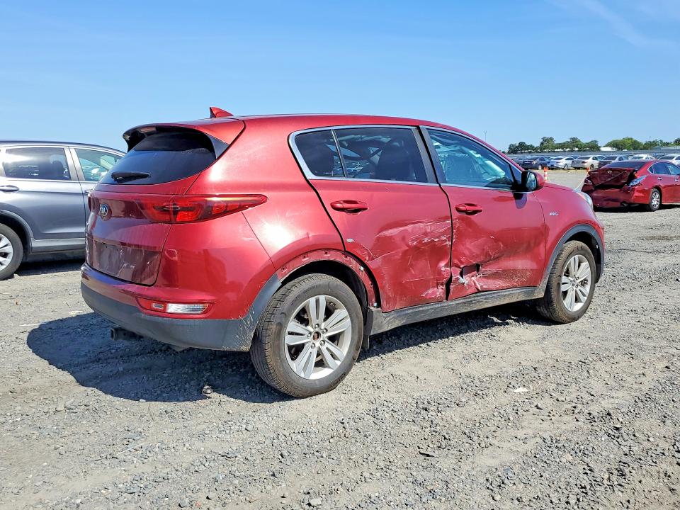 53200586 :رقم المزاد ، KNDPMCACXH7063767 vin ، 2017 Kia Sportage مزاد بيع