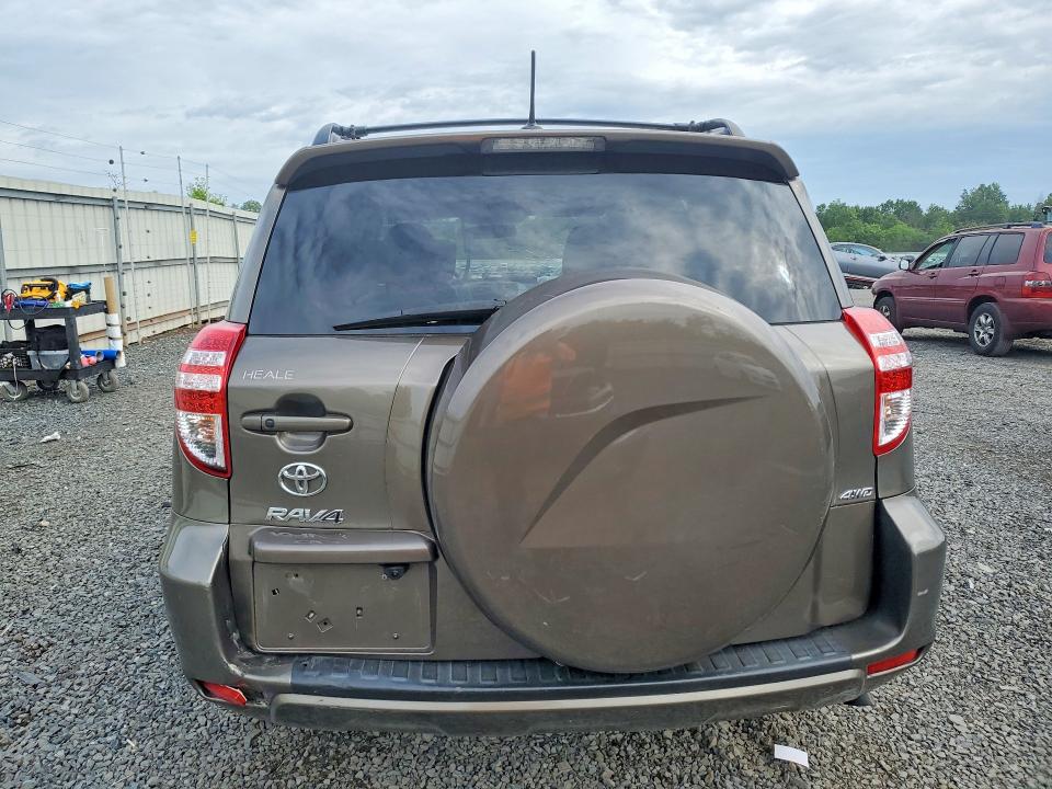 55242196 :رقم المزاد ، 2T3DF4DV6BW137844 vin ، 2011 Toyota Rav4 مزاد بيع
