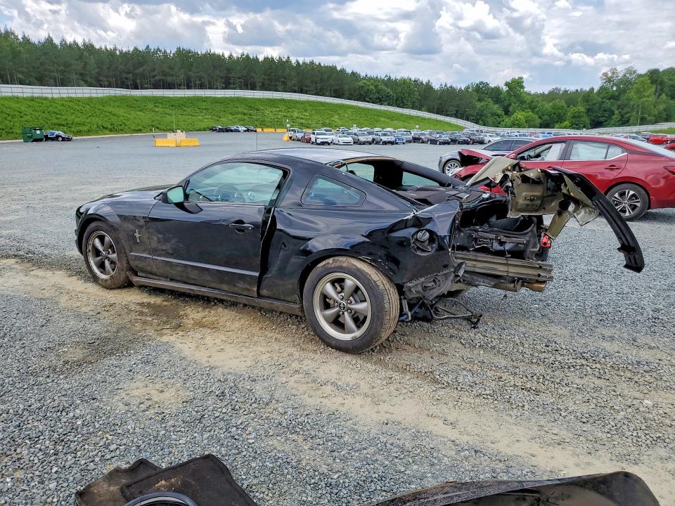 55318306 :رقم المزاد ، 1ZVFT80N665158847 vin ، 2006 Ford Mustang مزاد بيع